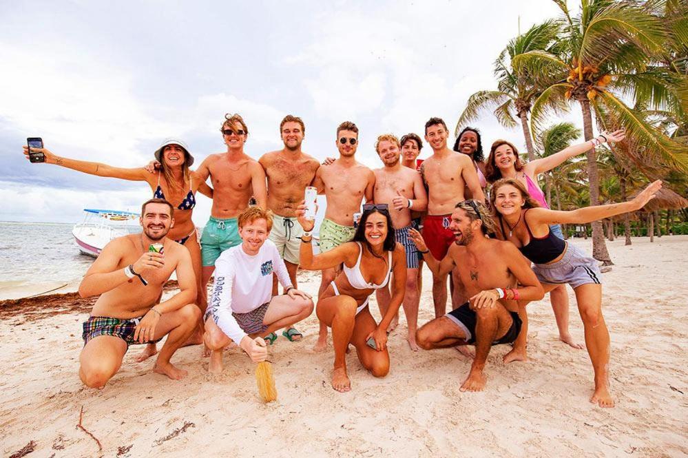 New Hostel Manuel Antonio, Meet new people