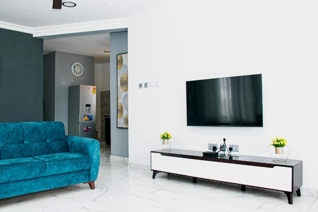 Falcon Apartment