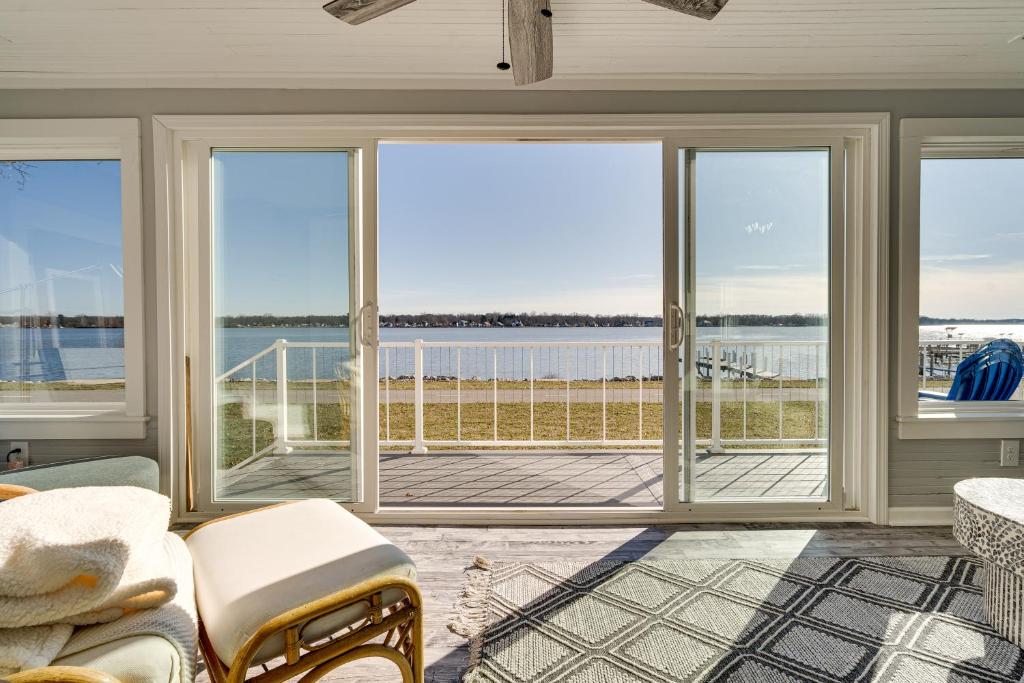 Waterfront Buckeye Lake Home with Deck and Dock! photo 4