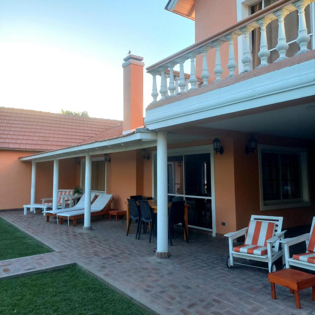 CASA BARRIO CERRADO EN LUJAN LA CONCEPCION photo 2