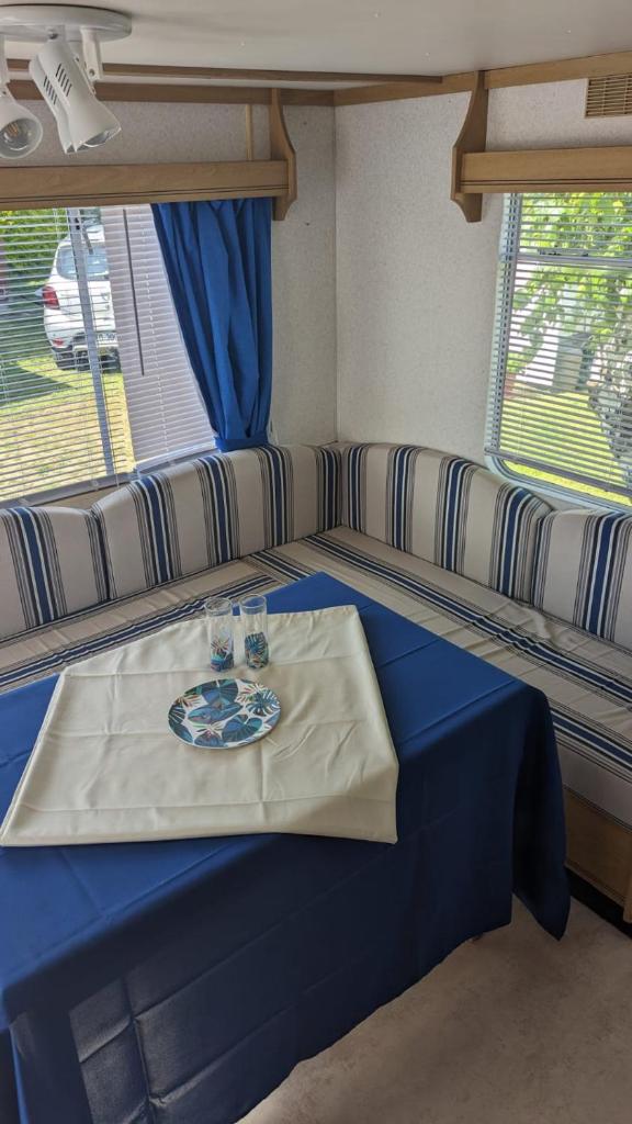 Mobil home avec terrasse camping du gouffre numéro 88 plougrescant photo 4