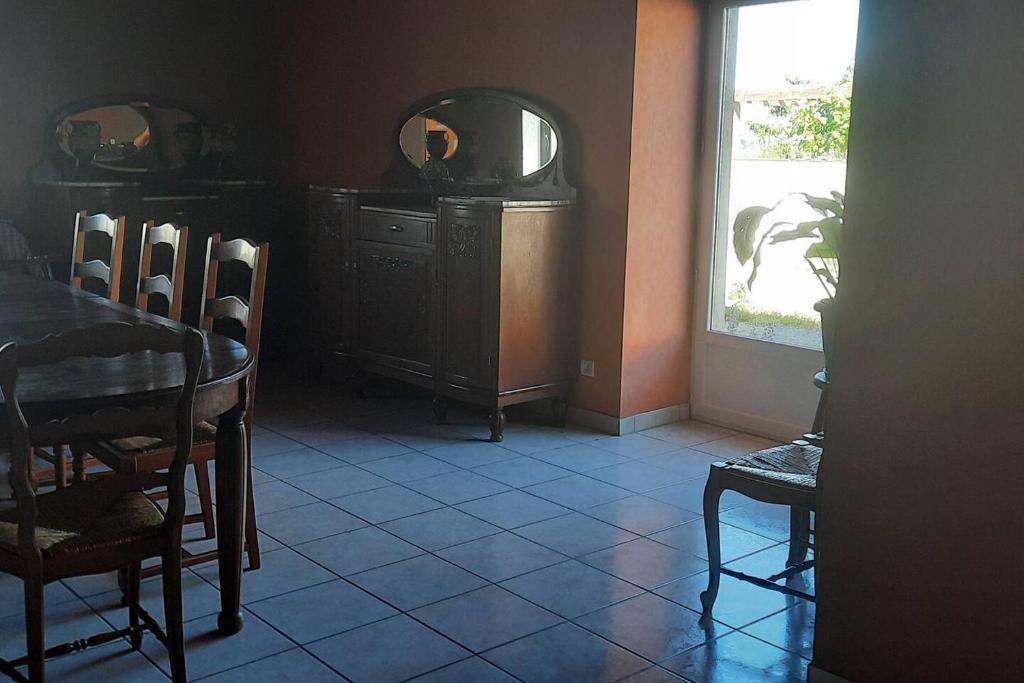Villa de 3 chambres avec terrasse et wifi a Saint Georges de Baroille photo 1