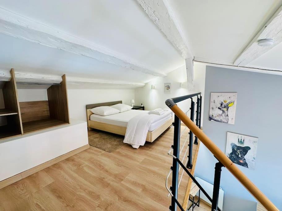 1729-1 Chez Loulou photo 2