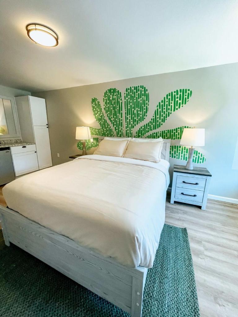 Meadow Room at The Trailblazer Unit 2 photo 1
