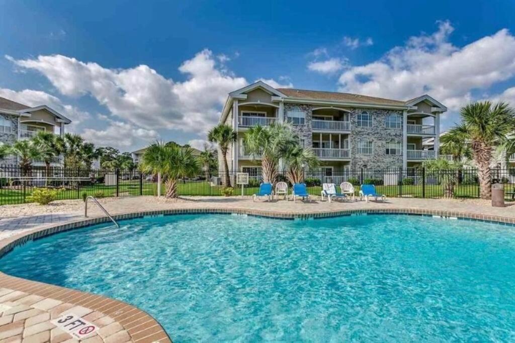 2BD/2BA. Best of both worlds. Beach & Golf image