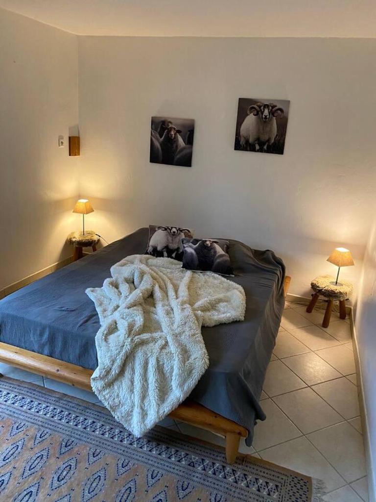 Maison de 2 chambres avec terrasse et wifi a Saint Sauveur photo 1