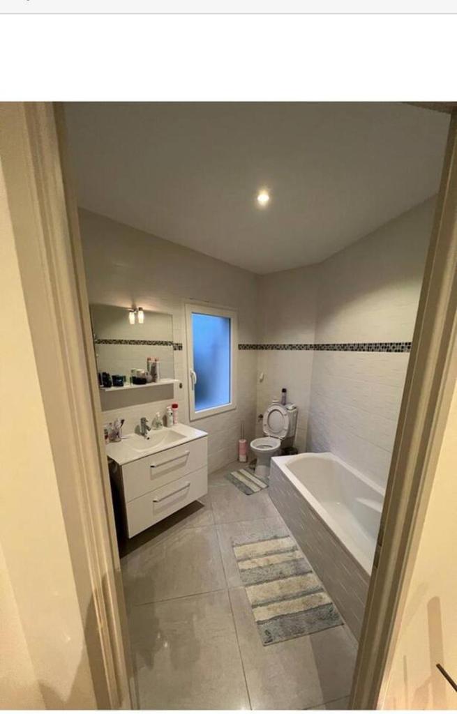 Propriete de 3 chambres avec terrasse et wifi a Quetigny photo 4