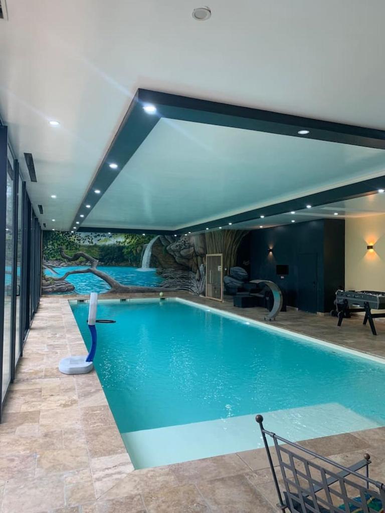 Chalet d'une chambre avec piscine partagee terrasse et wifi a Clermont Creans photo 2