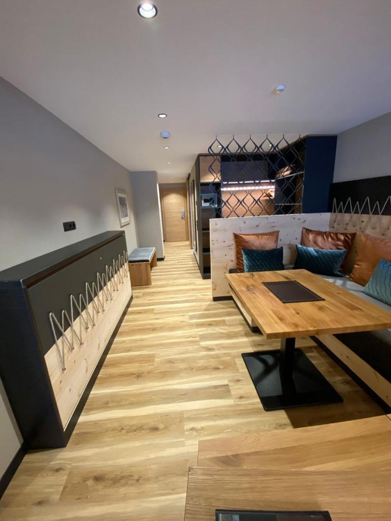 Hotel Tirol photo 2