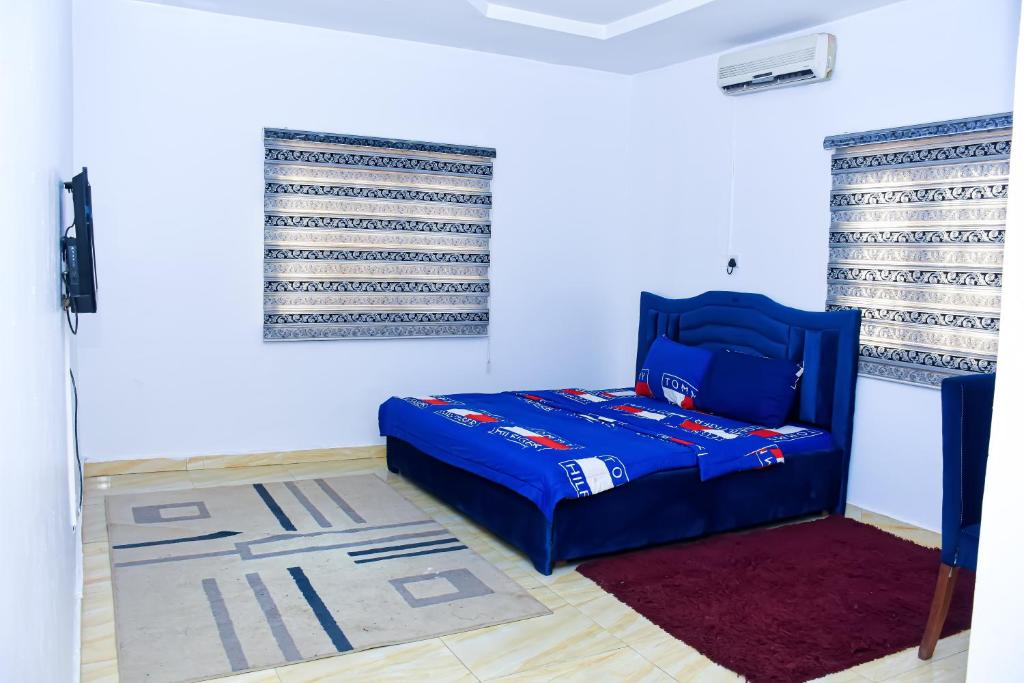 Monty Suites photo 4