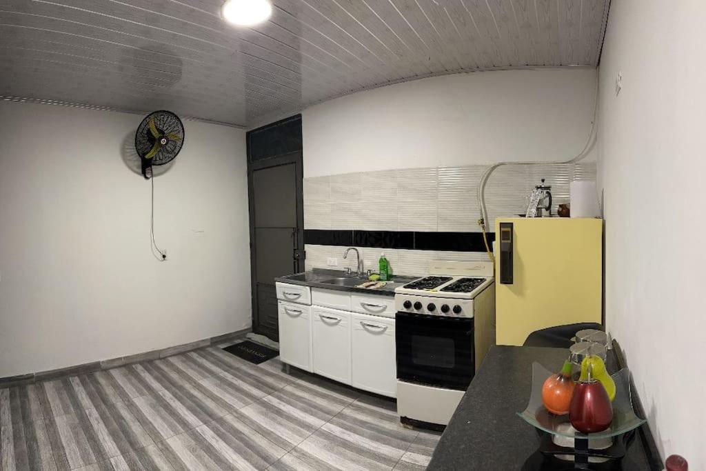 aparta estudio BetTy con aire acondicionado confortable photo 2