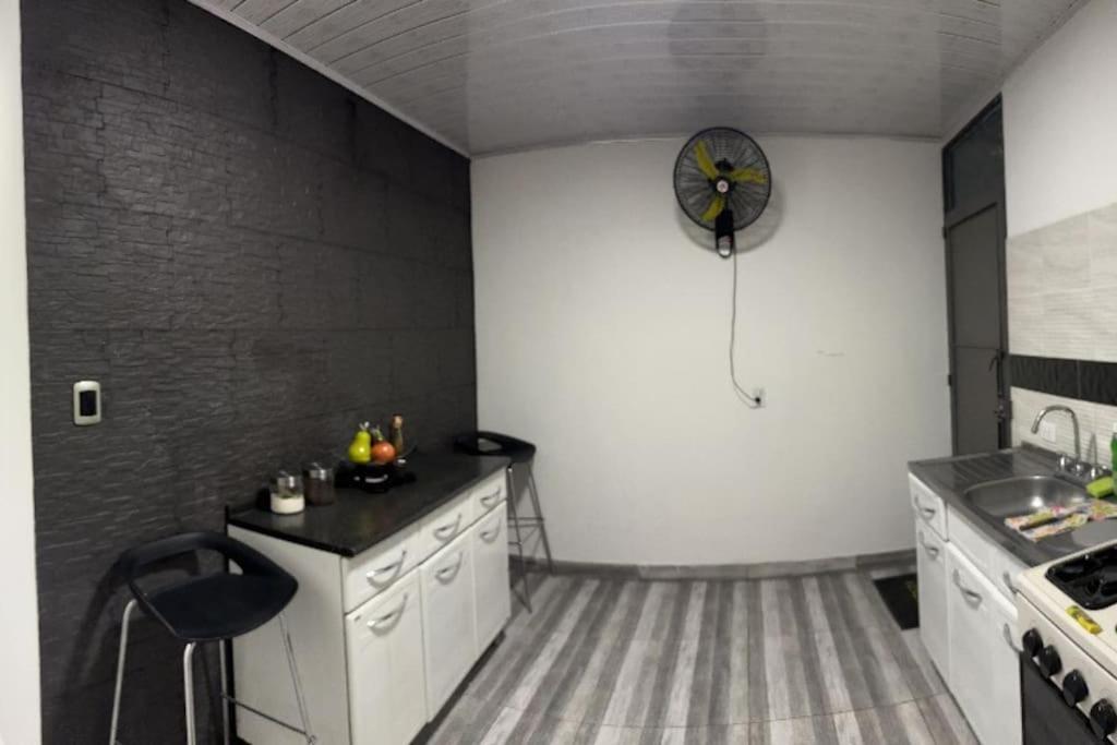 aparta estudio BetTy con aire acondicionado confortable photo 4