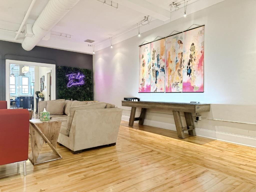 The Historic Lyric Penthouse with Private Rooftop photo 2