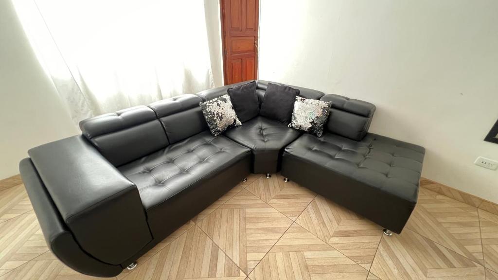 Acogedor apartamento esquinero, a una cuadra del parque principal