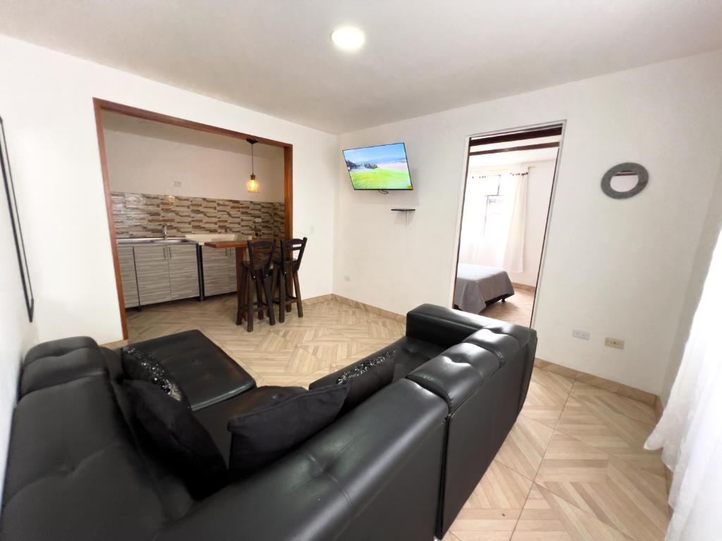 Acogedor apartamento esquinero, a una cuadra del parque principal photo 2