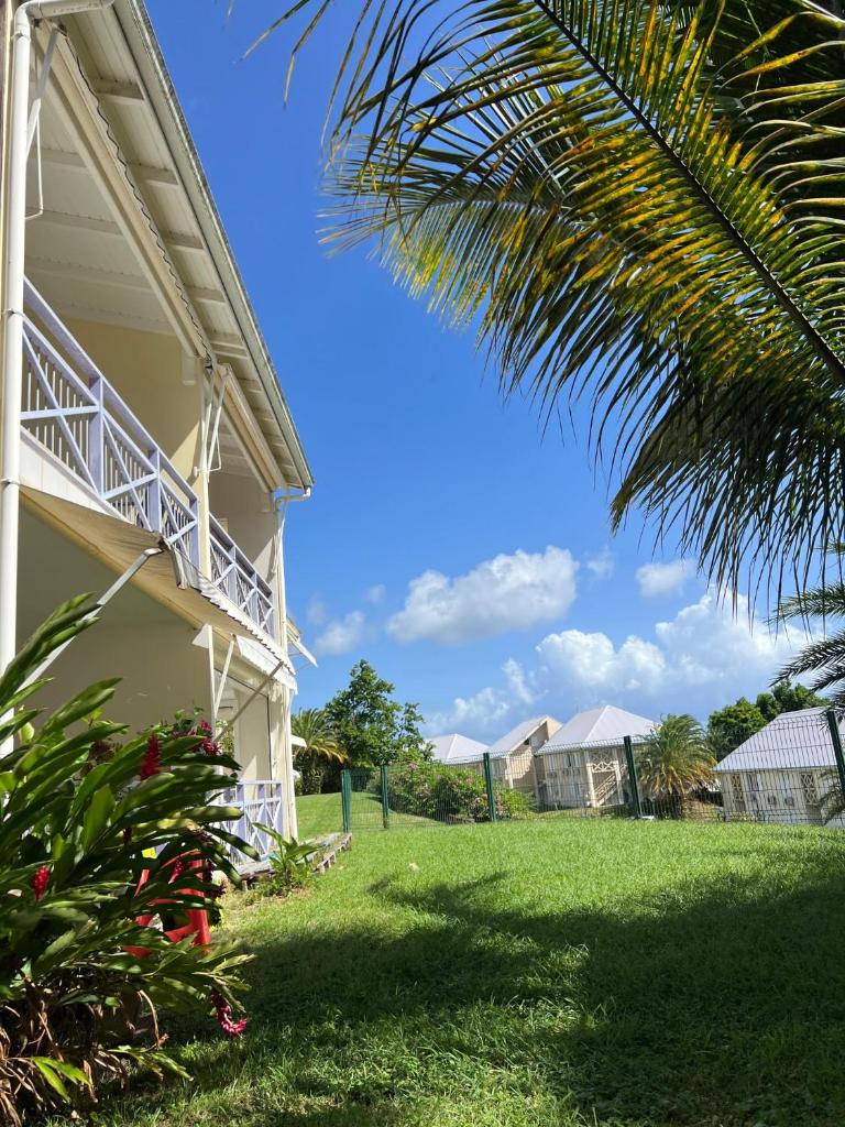 Zabana Lodge, dans un jardin tropical avec piscine photo 1