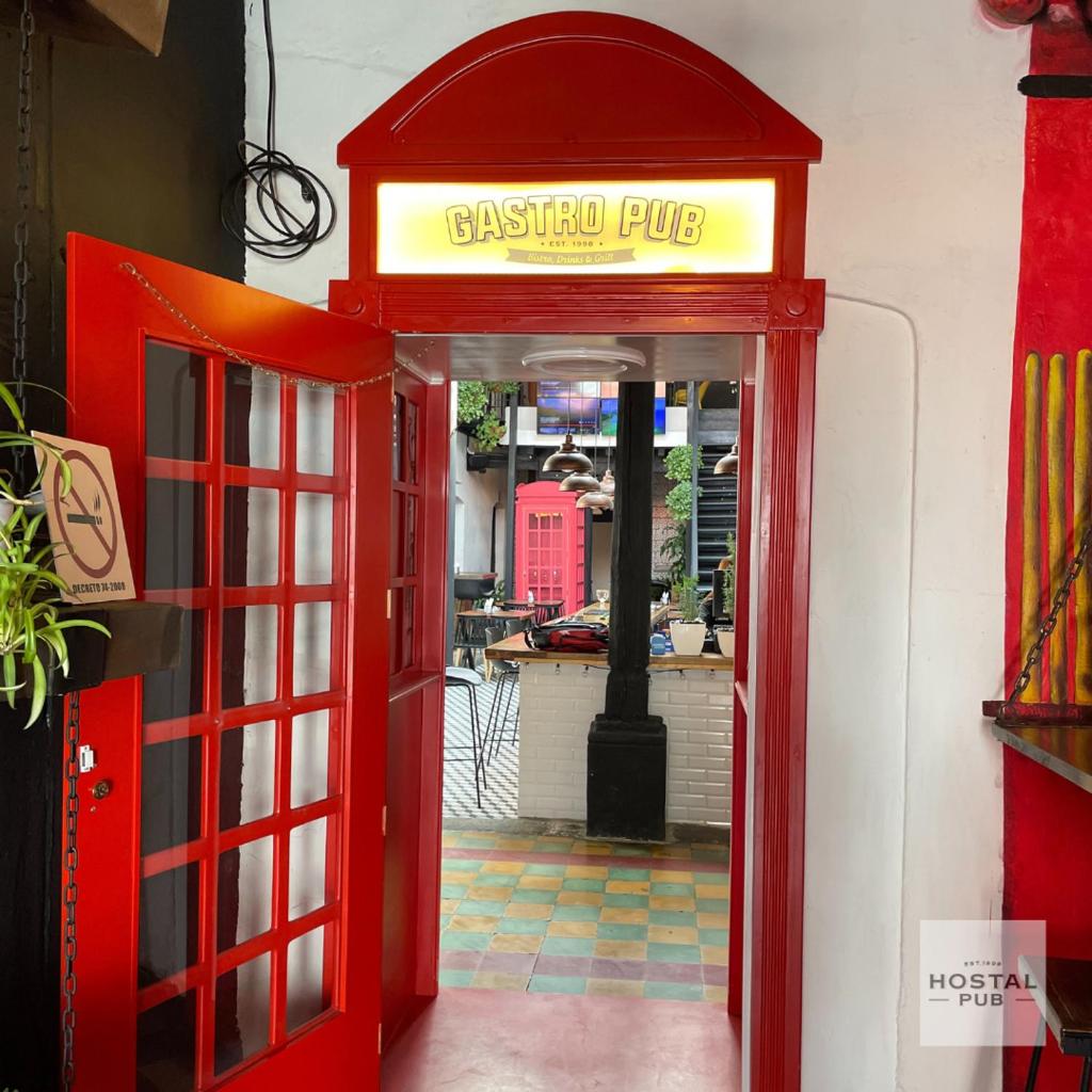 Hostal de fiesta - Hostal Pub photo 3