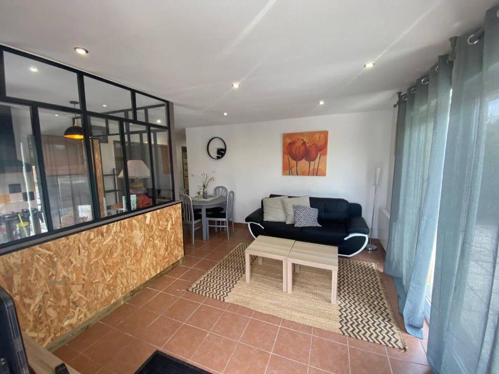Maison de 2 chambres avec terrasse et wifi a Saint Vallier
