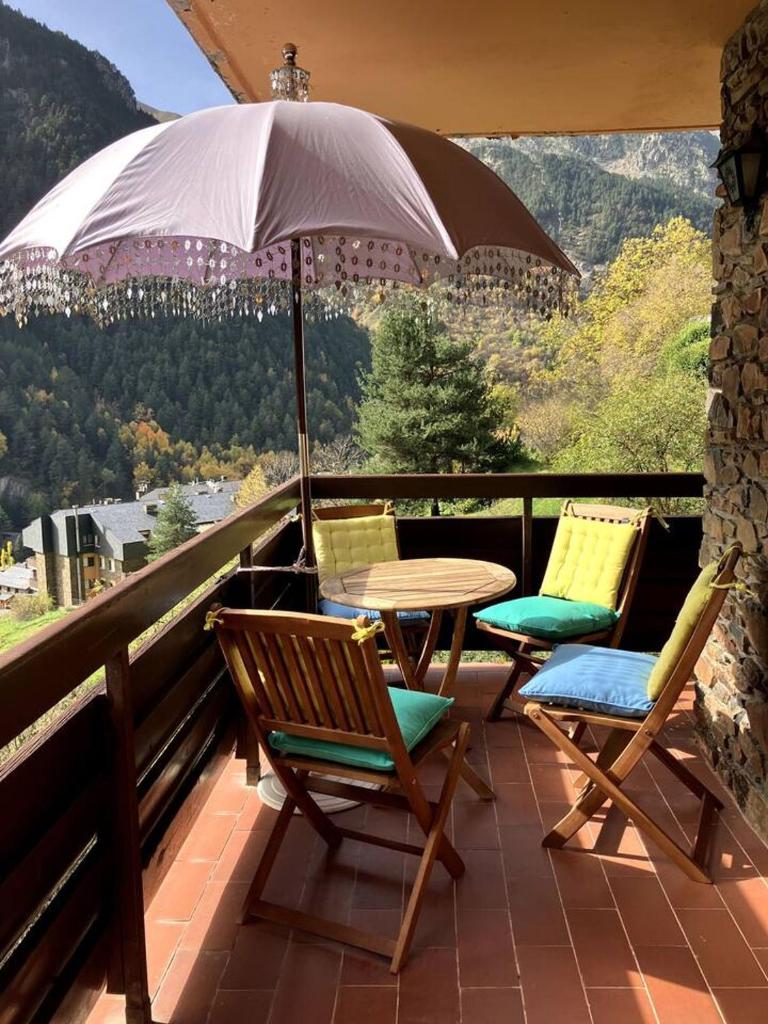 2 bedrooms appartement with terrace and wifi at Arinsal photo 2
