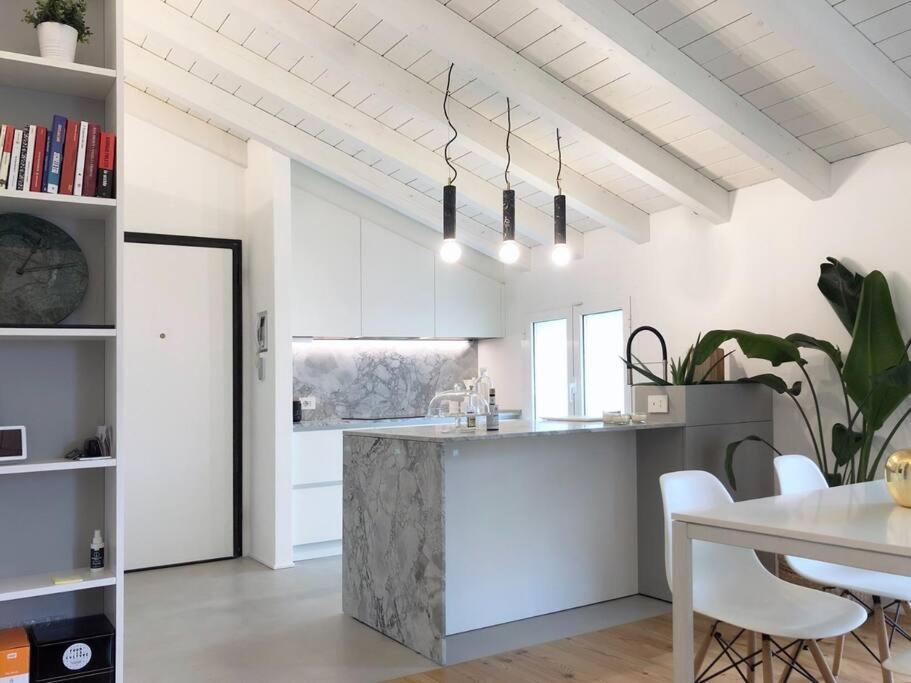 Appartamento di design con posto auto.