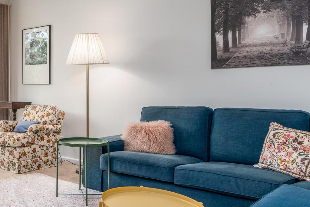 Grif16 Vibrant 2BR Apt 3 mins to Manuka Terrace photo 3