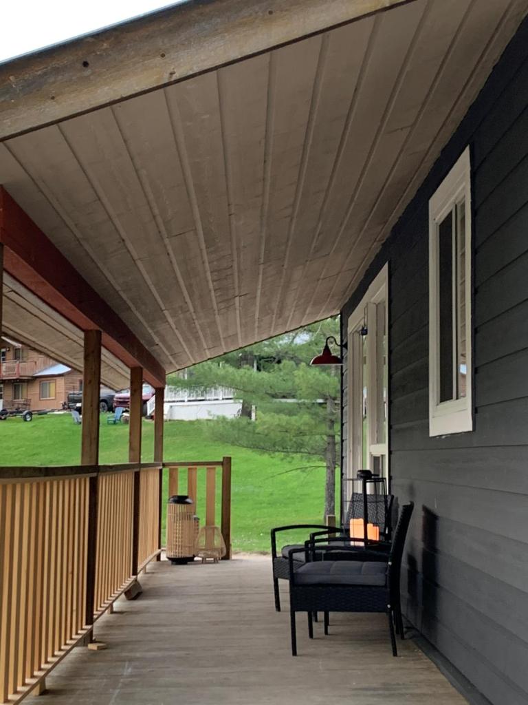R&B Retreats - Little Angler's Cottage photo 4