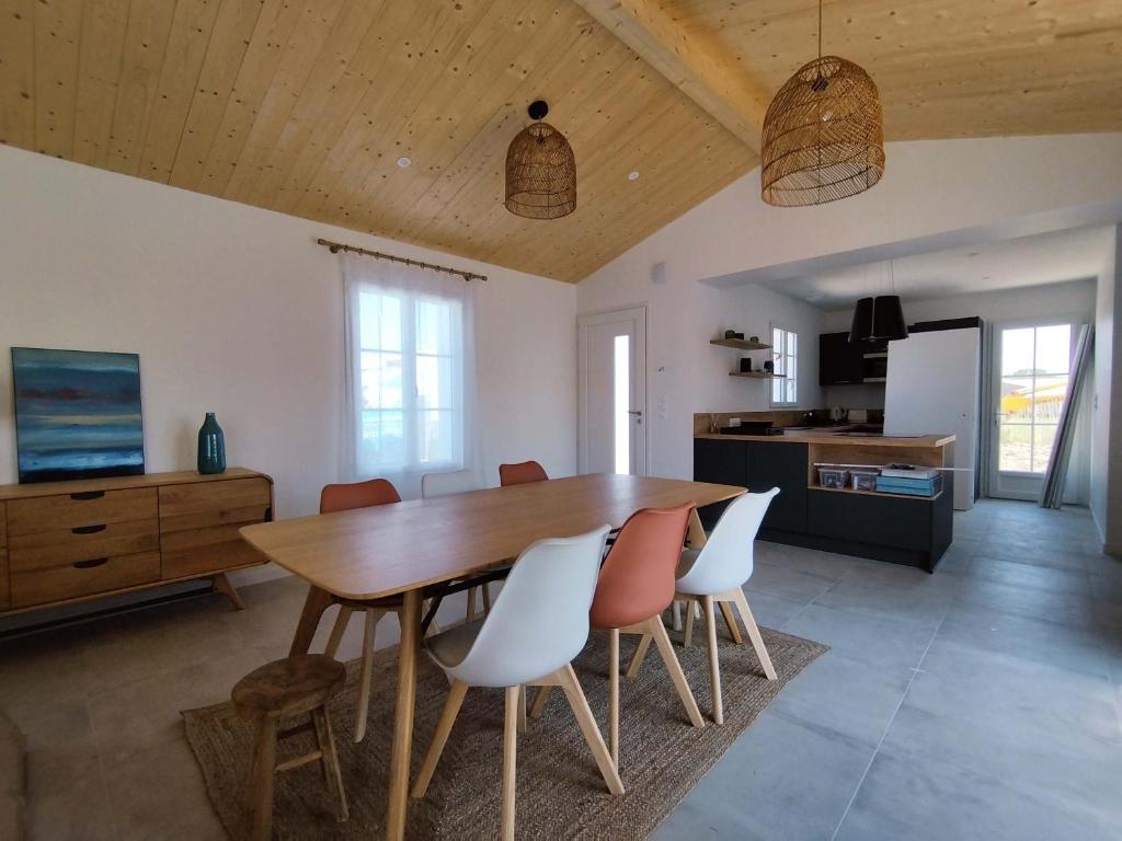 Maison Saint-Denis-d'Oléron, 4 pièces, 8 personnes - FR-1-778-12 photo 4