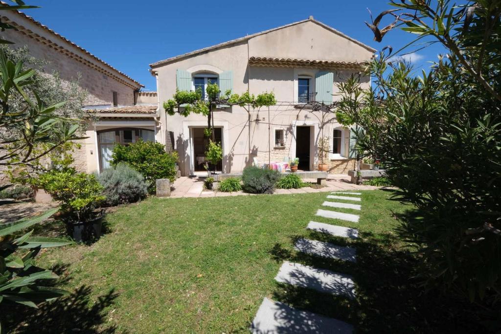 mas attached to another building with private pool 4 people in carpentras, at the foot of the ventoux in provence. photo 2