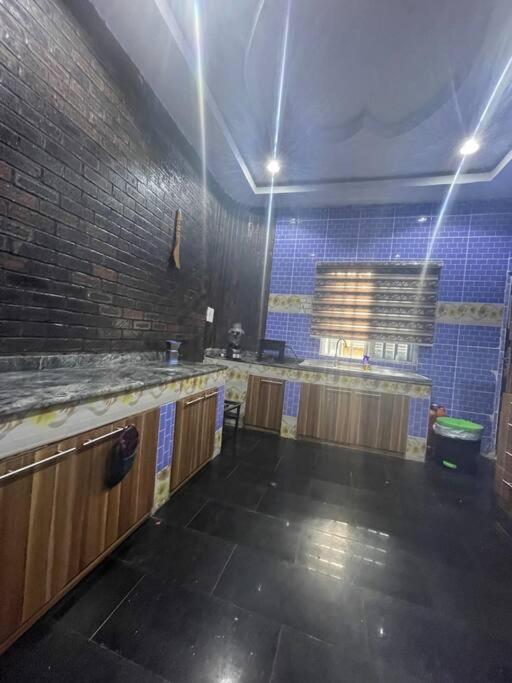 3-bedroom bungalow. Free parking on the premises. photo 4