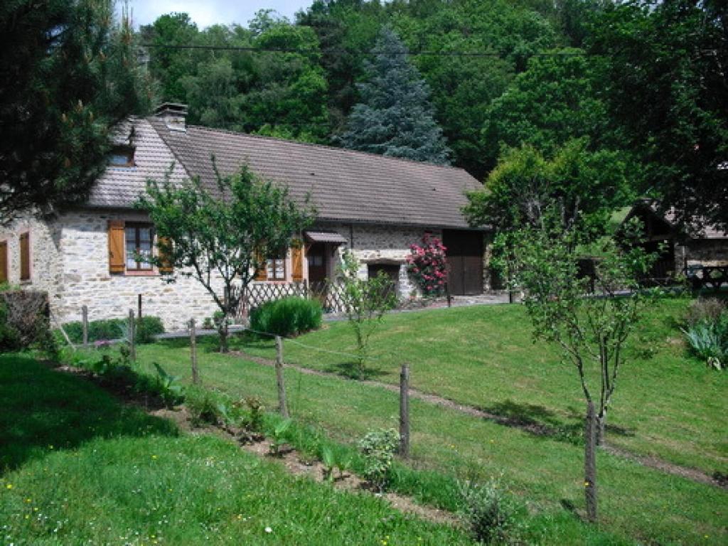 Gîte de France à Sainte Fortunade 2 épis - Gîte de France 5 personnes 454 photo 1