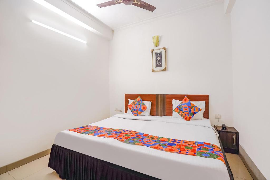 FabHotel Sai Residency photo 2
