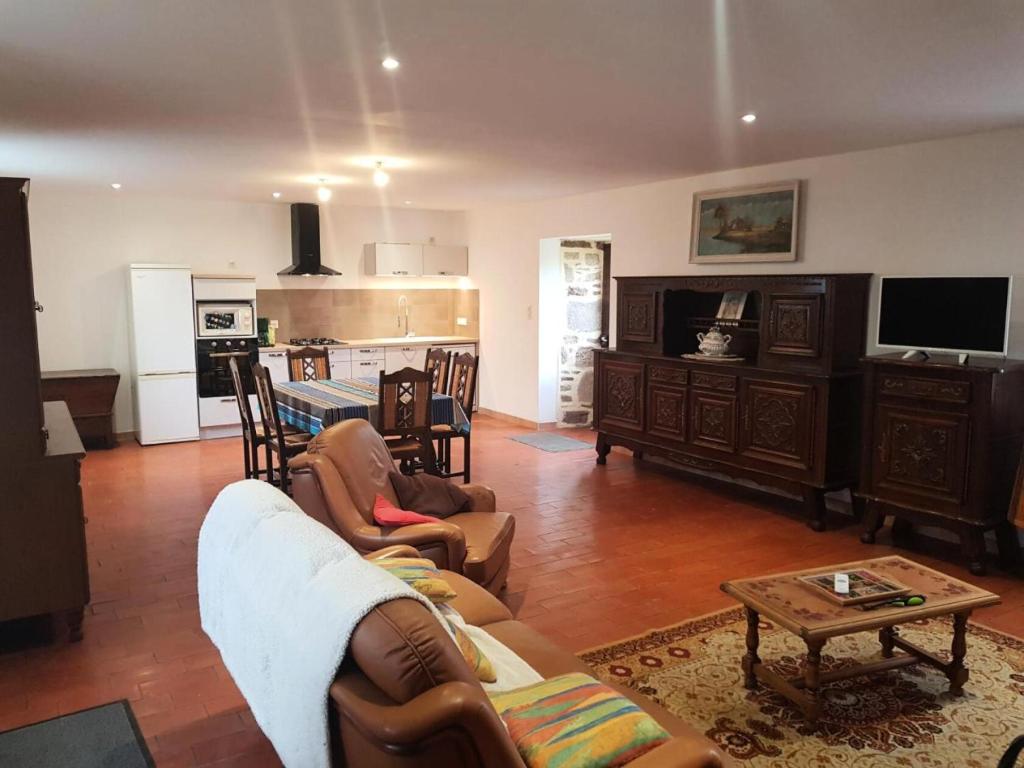 Gîte de France à Soudaine-Lavinadière 3 épis - Gîte de France 5 personn 954 photo 2