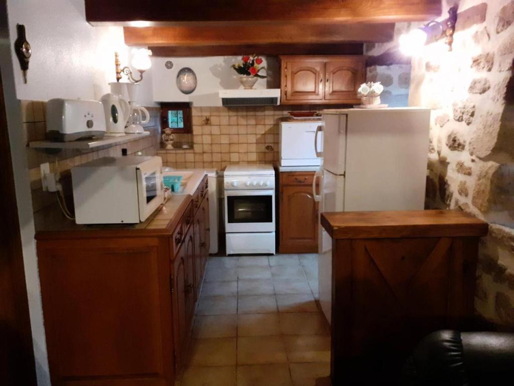 Gîte de France à Saint-Cirgues-la-Loutre 3 épis - Gîte de France 2 perso 054 photo 2