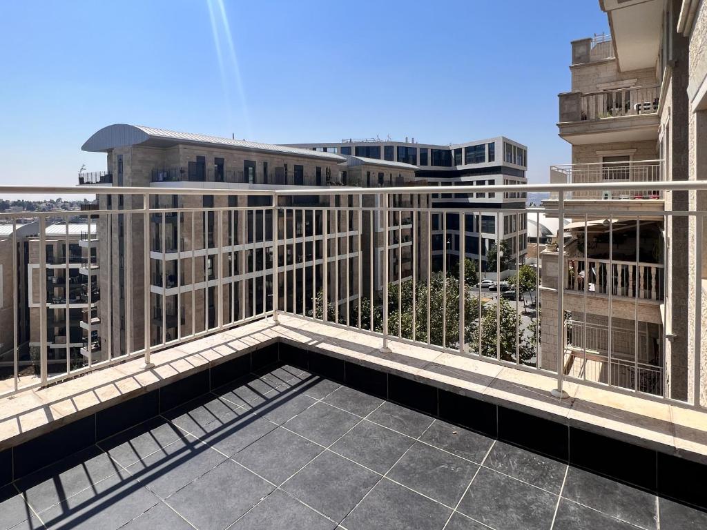 Jerusalem Holiday Luxury Home by FeelHome photo 2