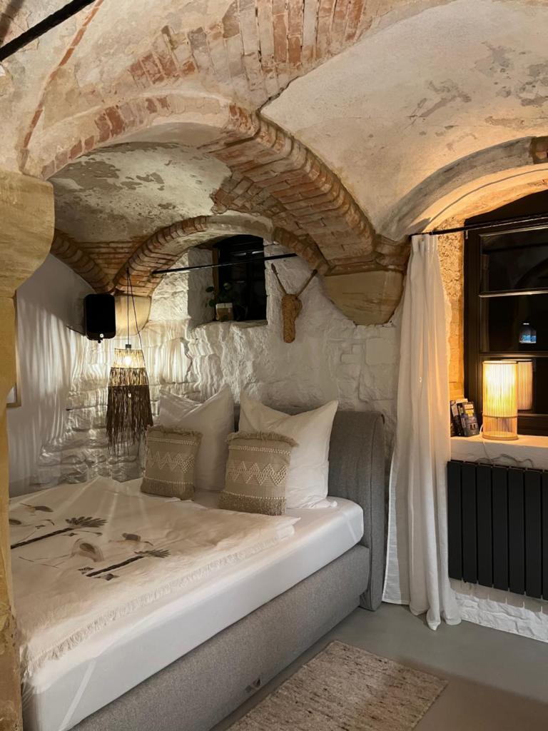 Q Cottage 1825