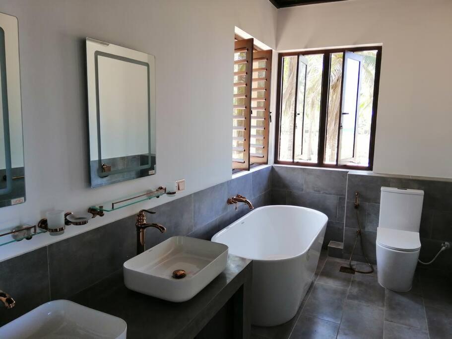 Nayan's Paradise Beach Villa photo 1