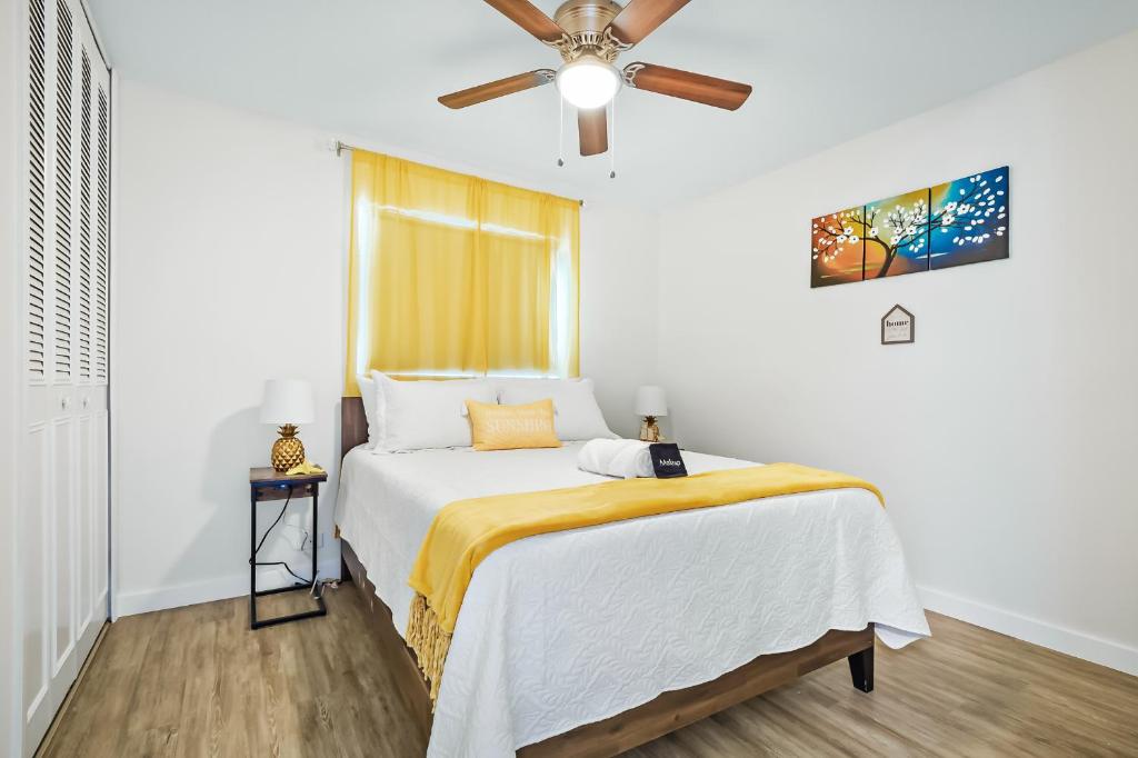 Ixora16 Heated Pool, mins to beach, airport, USSSA, Cruise Port, 1h to Disney photo 4