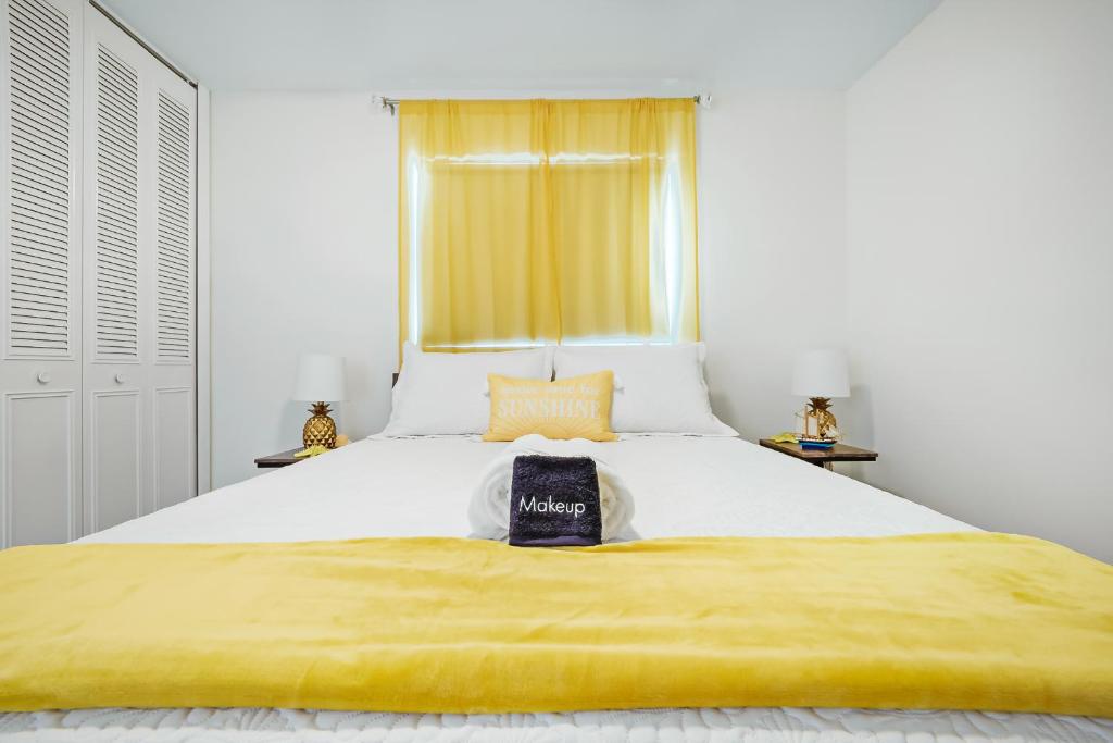 Ixora16 Heated Pool, mins to beach, airport, USSSA, Cruise Port, 1h to Disney photo 3