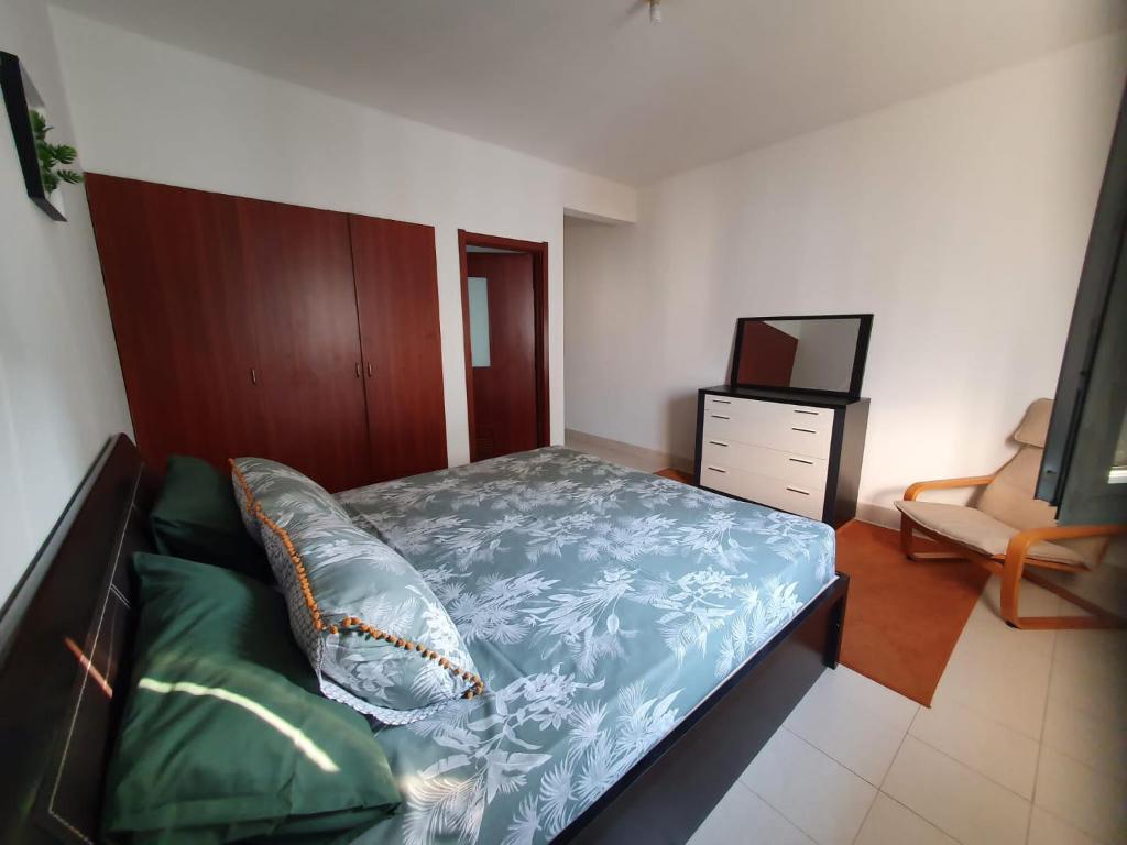 Inviting 5-Bed Apartment in Luanda photo 2