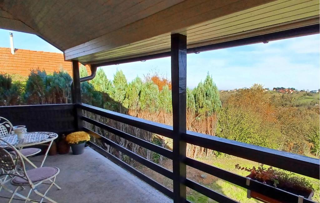 Awesome Home In Seketin With House A Panoramic View photo 3