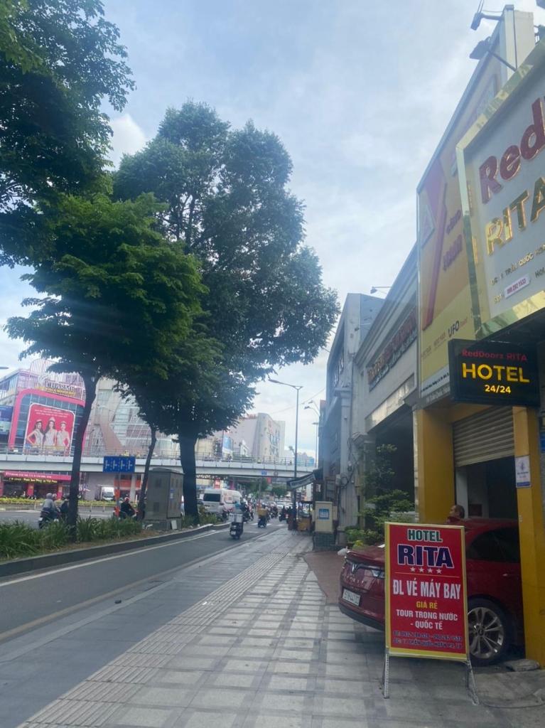Khách Sạn Sân Bay - Rita Home Hotel - 11 Trần Quốc Hoàn P4 Tân Bình
