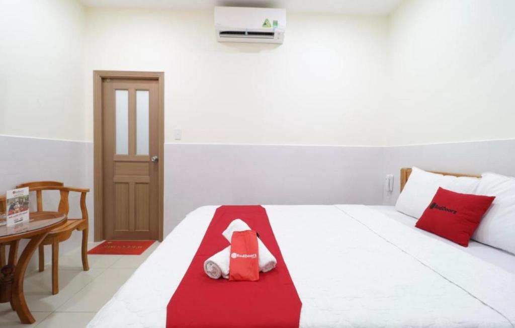 Khách Sạn Sân Bay - Rita Home Hotel - 11 Trần Quốc Hoàn P4 Tân Bình