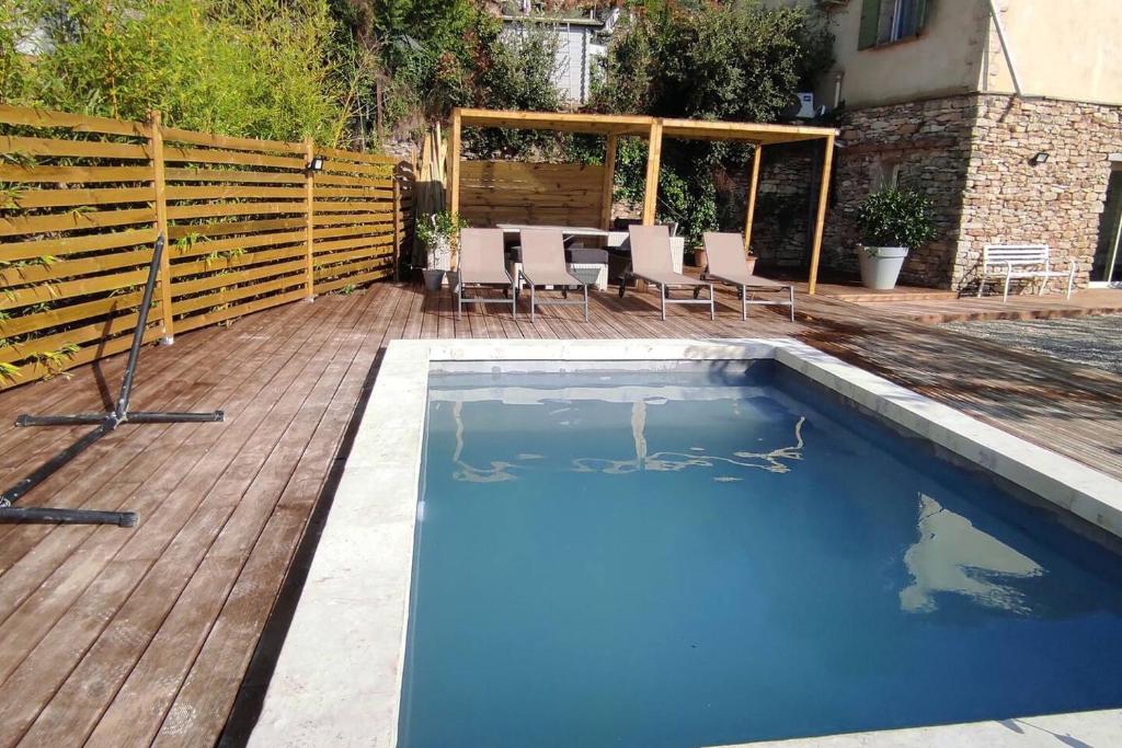 Maison de 2 chambres avec piscine privee terrasse et wifi a Bonnieux photo 1