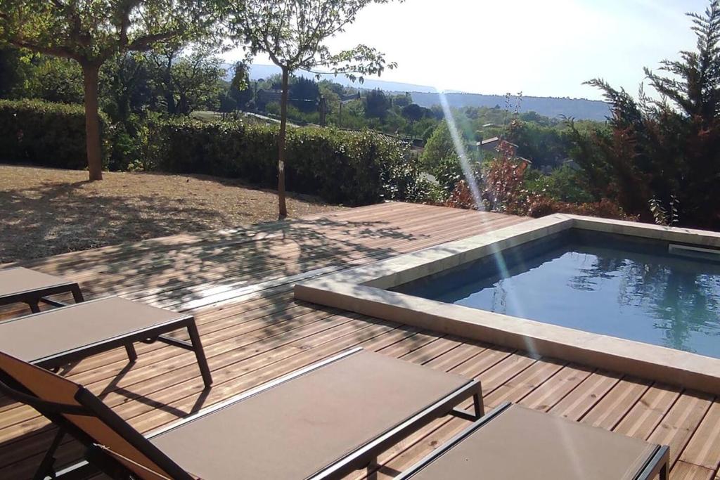 Maison de 2 chambres avec piscine privee terrasse et wifi a Bonnieux