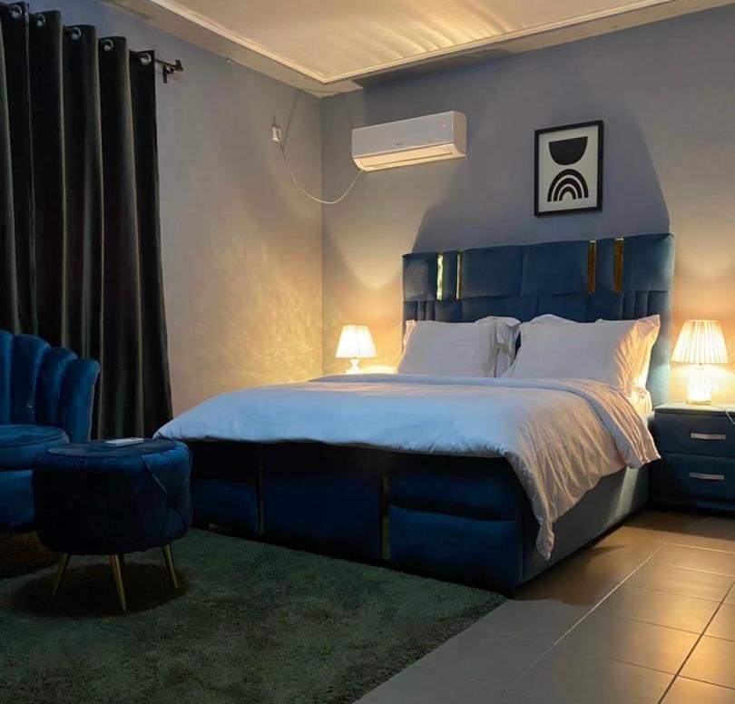 Lyn’s Luxury apartment photo 4