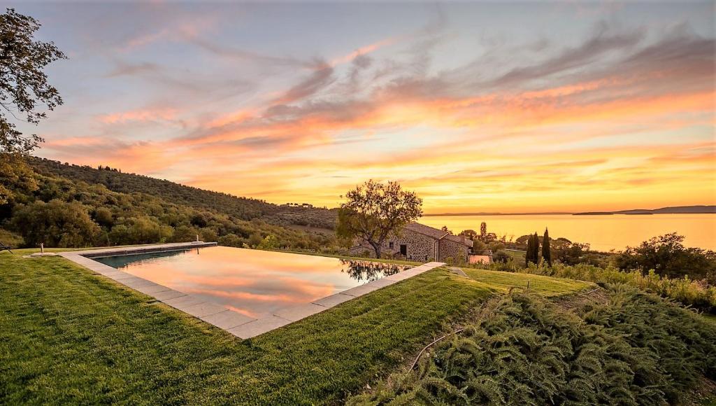 Villa Polvese Luxury Estate photo 4
