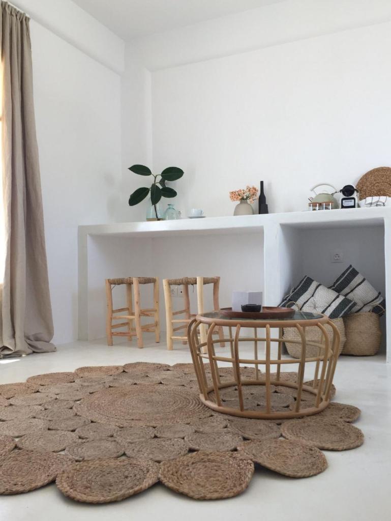 Beachfront Antiparos Apartment | 2 Bedrooms | Apartment Niamos | Beautiful Sea Views | Agios Georgios photo 4