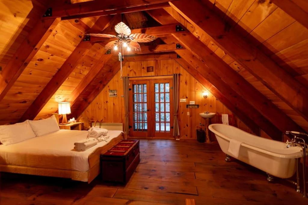 Bois Rond Sauna Lake photo 4