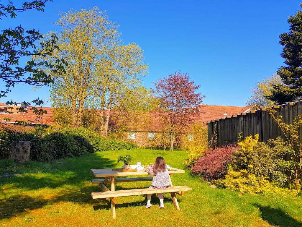 5min walk to LEGO House - two bedrooms on Loft floor with Balcony * with garden photo 4
