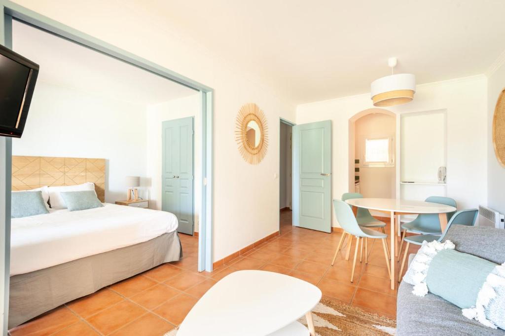 Hôtel du Golf de Pont Royal - maeva Home - Appartement 2 pièces 4 personne 104 photo 2